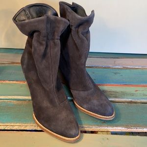 SOL WEDGE BOOTIE Andre Assous